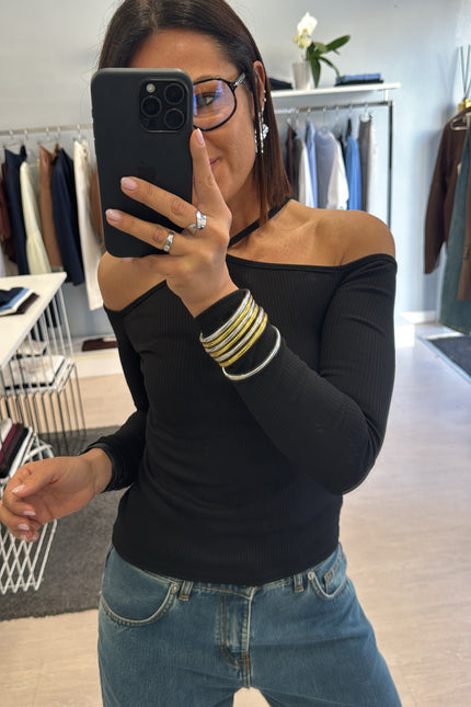Maglia spalle scese nera