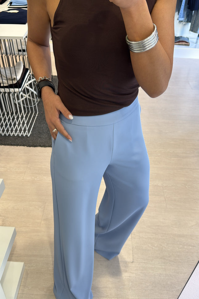 Pantalone completo azzurro polvere