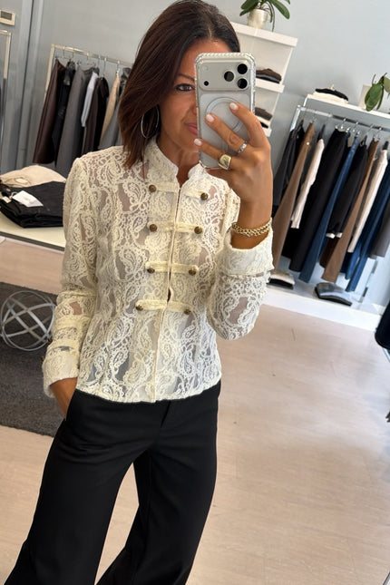 Camicia in pizzo avorio kk