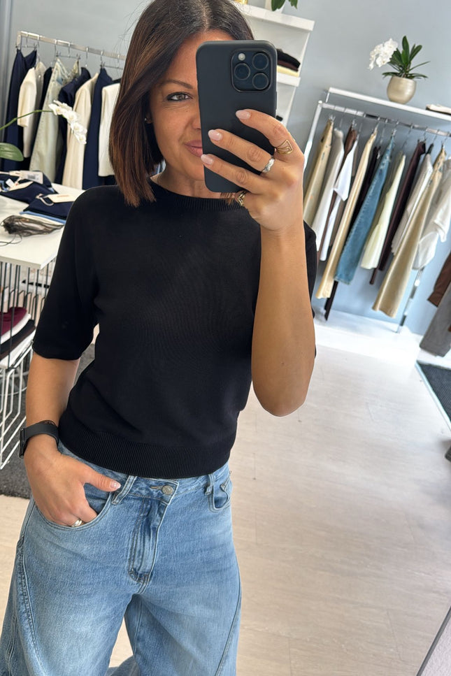 Girocollo nero manica corta kn