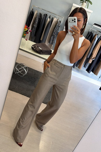 Pantalone dritto completo tortora ak