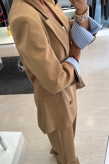 Blazer cammello completo ak