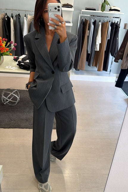 Pantalone antracite micro-gessato completo kn