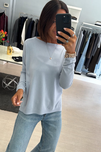 Maglia spacchi azzurro polvere kn