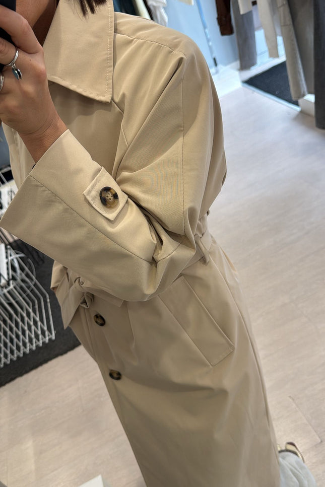 Trench coat beige con cintura
