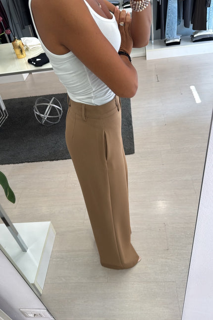 Pantalone cammello completo ak