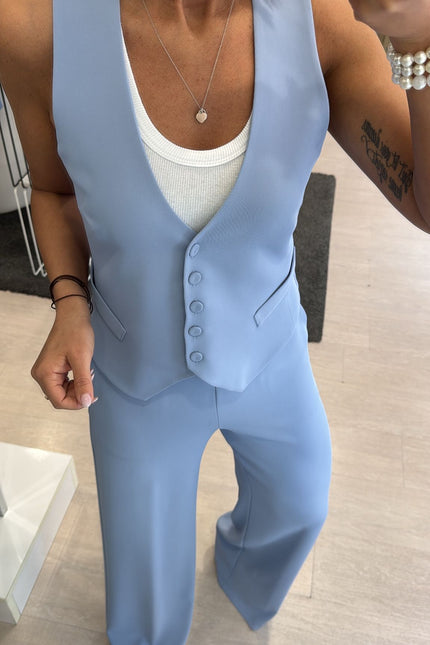 Pantalone completo azzurro polvere kn