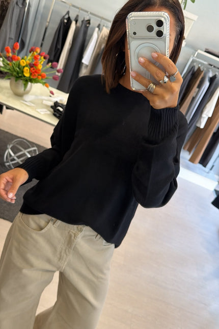 Girocollo nero kn
