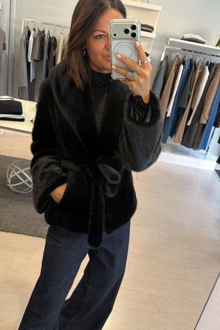 Pelliccia eco nera yl