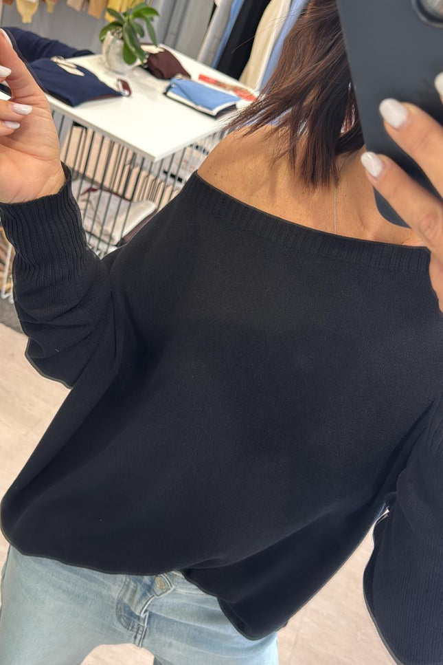 Scollo barca over nero