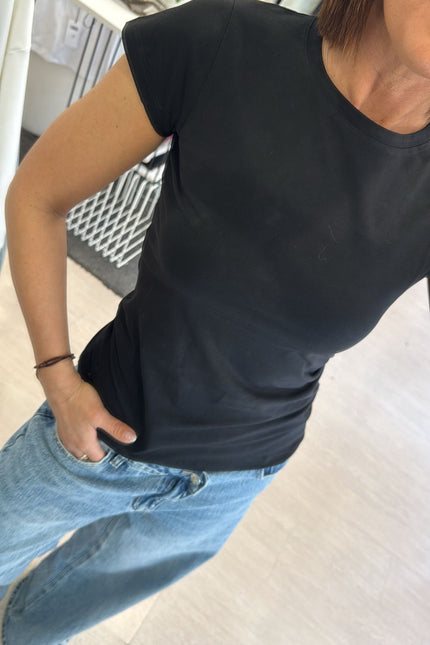 T-shirt slim nera cc