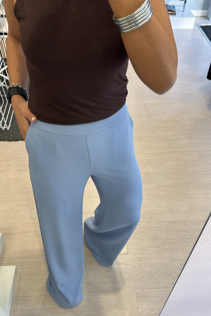 Pantalone completo azzurro polvere