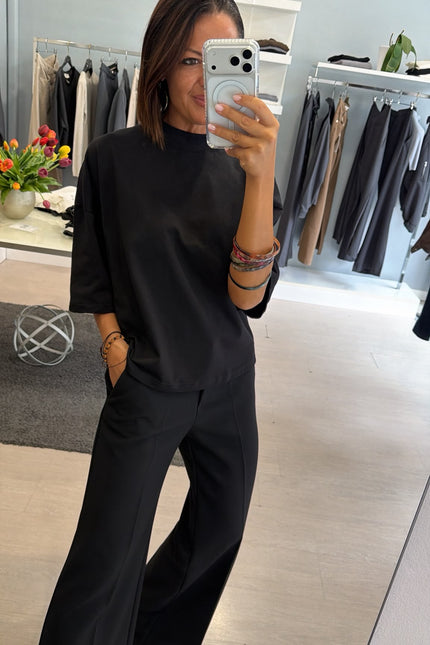 T-shirt oversize nera kk