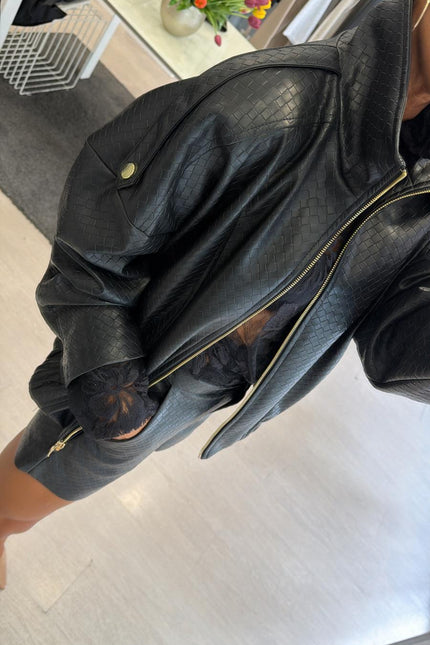 Bomber nero in ecopelle intrecciata kk
