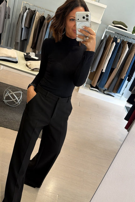 Lupetto essential Nero Kn