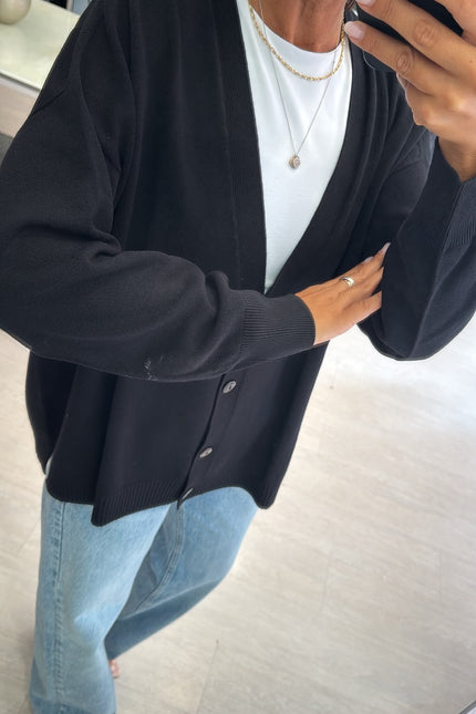 Cardigan over nero kn