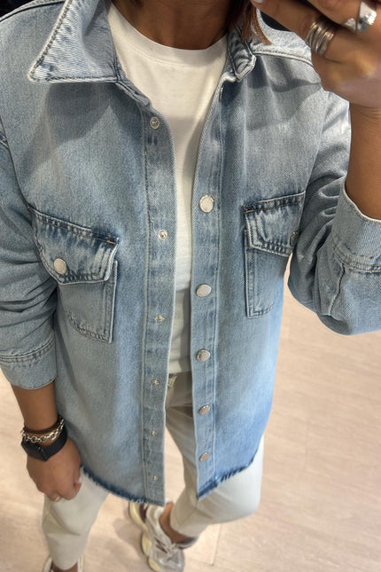 Giacca camicia over denim