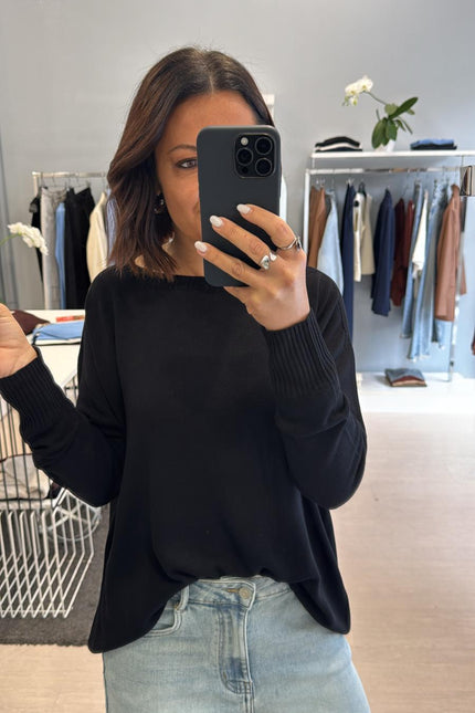 Scollo barca over nero