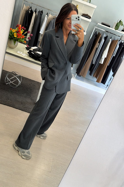 Pantalone antracite micro-gessato completo kn