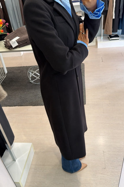 Cappotto nero Ak
