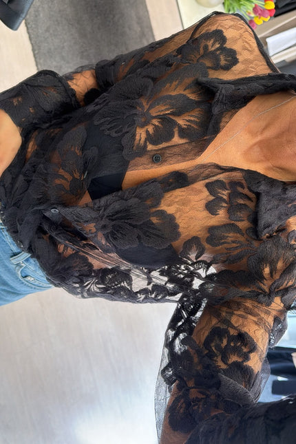 Camicia in pizzo a motivo floreale kk