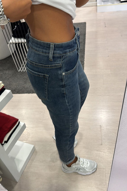 Jeans slim fit scuro