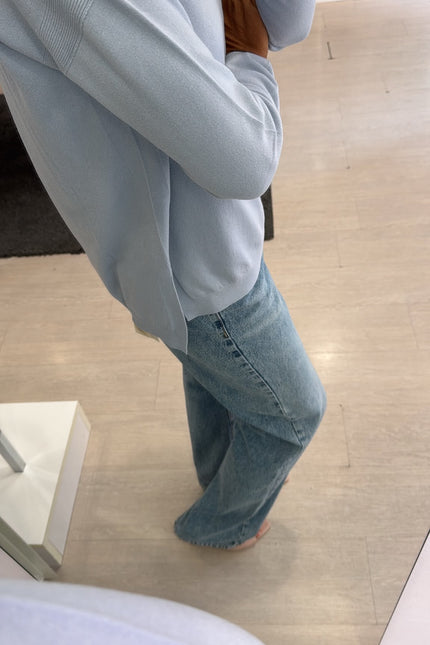 Maglia spacchi azzurro polvere kn