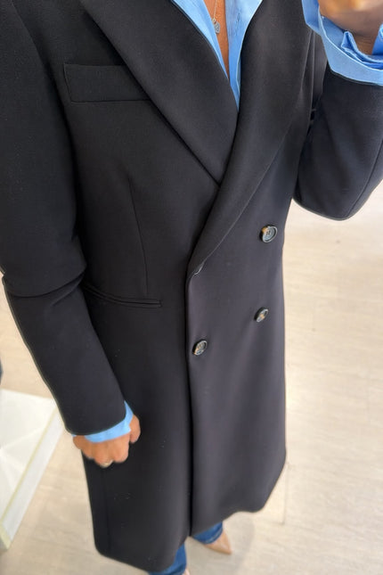 Cappotto nero Ak