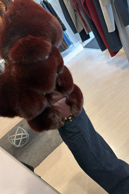 Pelliccia eco con dettagli leather-effect bordeaux yl