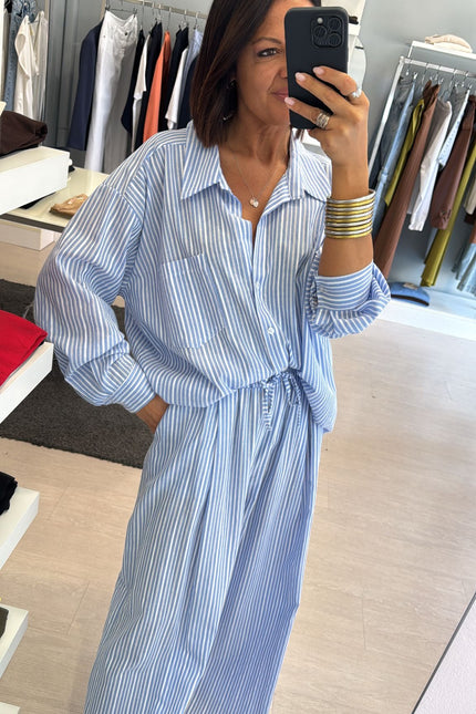Camicia oversize a righe bianca azzurra cc