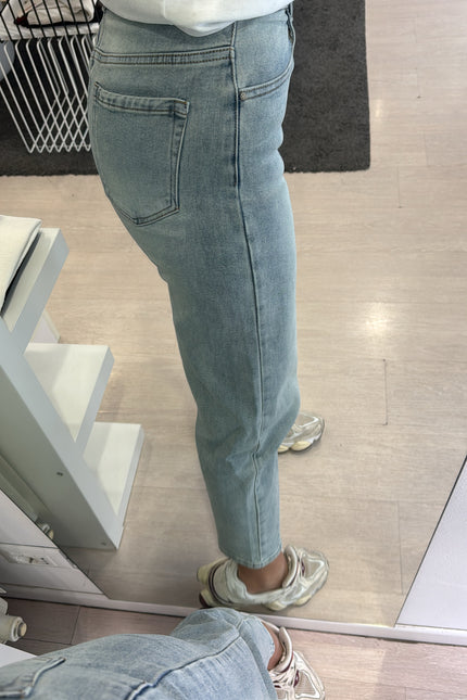 Jeans balloon elasticizzato