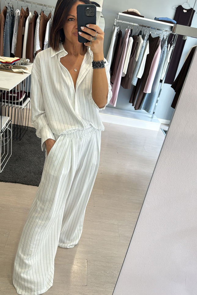 Camicia bianca micro riga nera kk