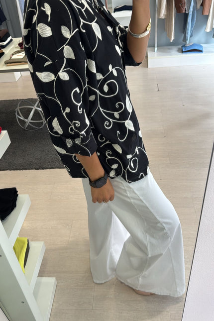 Camicia ricamo nera cc