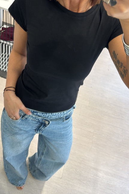 T-shirt slim nera cc