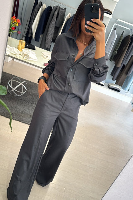 Pantalone dritto completo overshirt grigio piombo ak