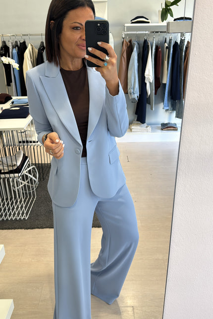 Giacca completo azzurro polvere