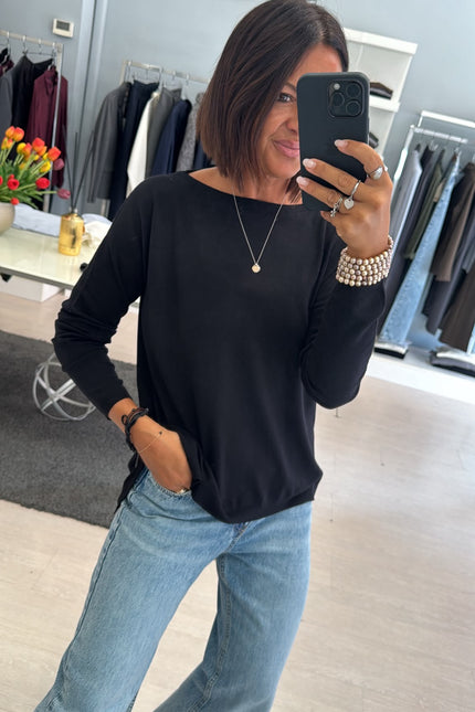Maglia spacchi nera kn