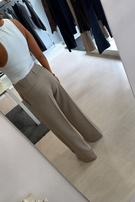 Pantalone dritto sabbia completo giacca asimmetrica kk