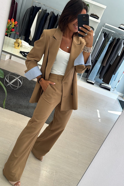 Pantalone cammello completo ak