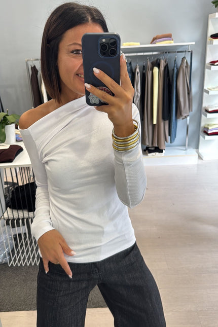 Maglia spalla scesa bianca