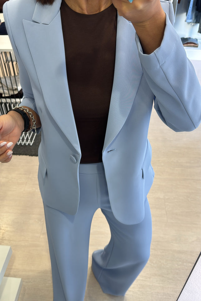 Giacca completo azzurro polvere