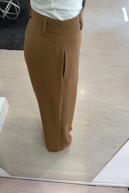 Pantalone cammello completo ak
