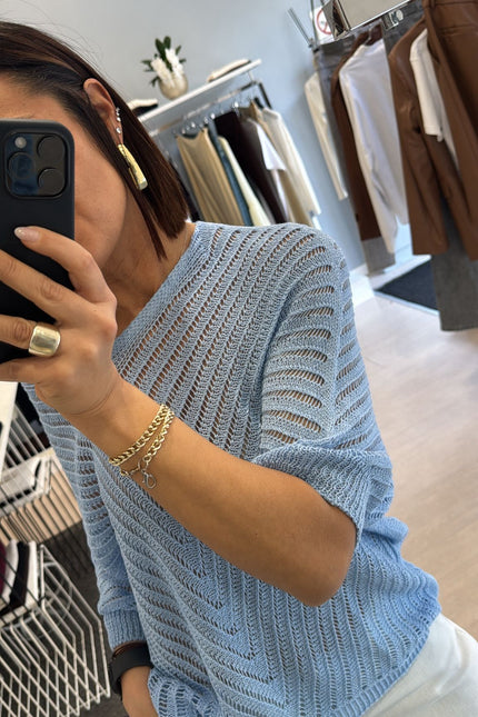 Maglia traforata azzurra