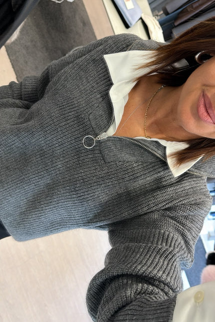 Maglia a coste mezza zip grigia kn
