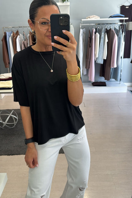 T-shirt boxy fit nera kn