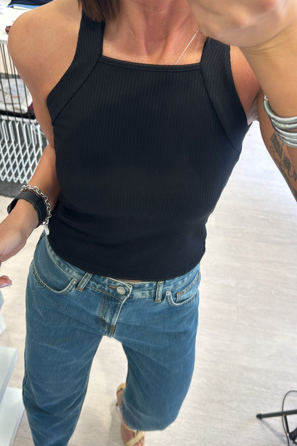 Canotta nera