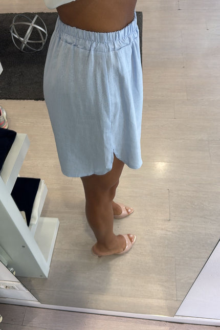 Shorts lino e viscosa celeste kk