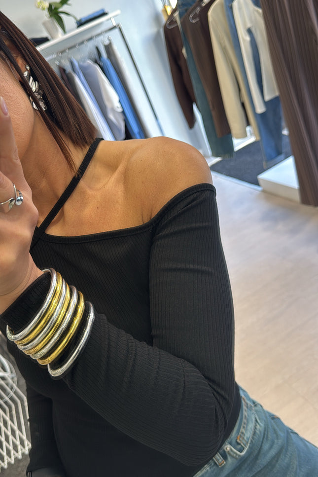 Maglia spalle scese nera