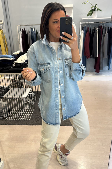 Giacca camicia over denim