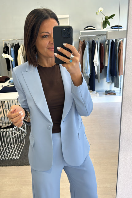 Giacca completo azzurro polvere